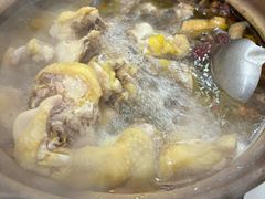 -威邵鸡煲(西华路总店)