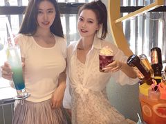 -街角等你.大连海鲜烧烤.经典铁板海鲜串(西安路店)