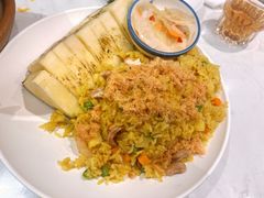 菠萝海鲜炒饭-美奈小馆·越南料理(中航城君尚购物中心店)