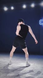 -CASTER跳舞俱乐部