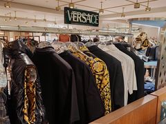 -文艺复兴百货(米兰大教堂广场店)