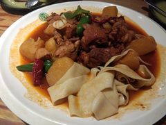 沙湾大盘鸡-塔哈尔·新疆盛宴(城西银泰店)