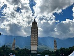 -三塔倒影公园