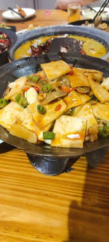 1122小串吧·东北烧烤(凯旋北路店)-"这家店可以说是一个月能来好几次