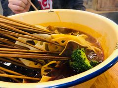 -拈签一笑黄牛肉辣卤串串