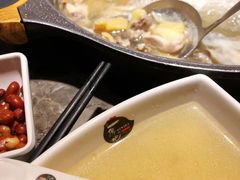 -一席地·本地鸡窝·杭帮鸡火锅(萧山银隆百货店)