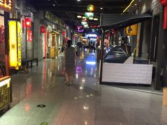 -时尚MEGO商业广场(华新地铁店)