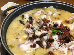香辣酸汤鱼-盛宏鑫·四川鲜鱼馆(一元路店)