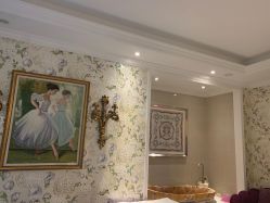 -蕾蕾美颜美容美体