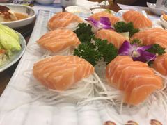 -青瓦餐厅·生鱼片·韩园烤肉(西塔店)