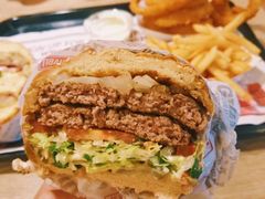 -The Habit Burger Grill 哈比特汉堡(复兴soho店)