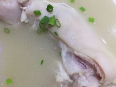 -雷祖芳老妈蹄花店