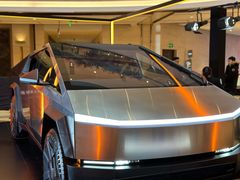 -TESLA 特斯拉(上海太古汇体验店)