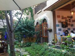 -月亮眼花园餐厅书吧酒吧