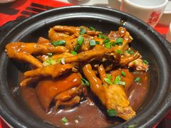 猪蹄凤爪煲-恭喜上堓砂锅焗·海鲜大排档(闵行龙湖店)