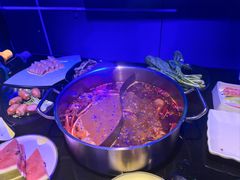 -唯爱KTV聚会餐厅(仙林东城汇店)