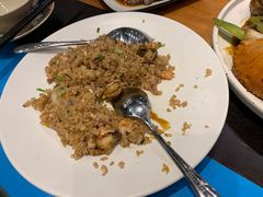 -臻鲜燕海鲜融合餐厅(金陵style店)