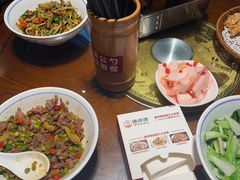-唐师傅湘西名菜馆(武陵路店)