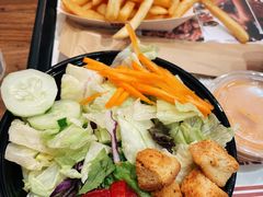 -The Habit Burger Grill 哈比特汉堡(世博店)