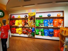 -m豆巧克力世界(上海世茂广场店)