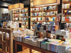 -猫的天空之城概念书店(杭州南宋御街店)