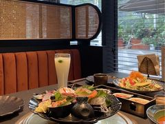 -铭牛烧肉·和牛海鲜自助(高新月牙湖店)