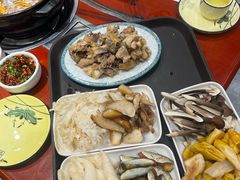 -菌之家·专业纯野生菌火锅·特色炒菌