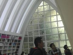 -钟书阁(松江泰晤士小镇店)