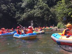 -安吉龙王山峡谷漂流