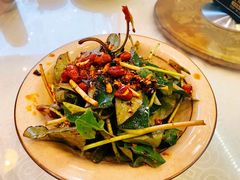 凉拌折耳根-嘉陵楼馋嘴城(簋街总店)