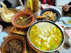 -有红鸡毛店·川菜(建设路店)