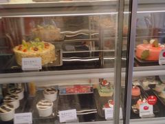 面包甜点陈列柜-可颂坊(凉城店)