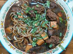 红烧牛肉丸子面-歹歹的加个面过油肉拌面