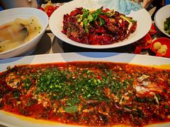 -有红鸡毛店·川菜(建设路店)