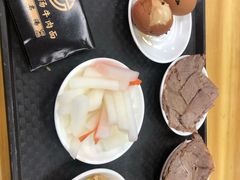 -马德元纯汤牛肉面(太奥广场店)
