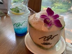 -Chom Cafe and Restaurant