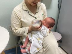 -乐禧母婴全自营月嫂(宝山店)