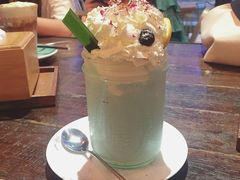 蓝色精灵优格奶昔-MIKAKU(万达广场上海宝山店)