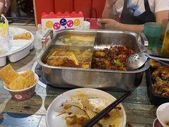 -鸡遇虾煲干锅火锅(小寨金莎店)