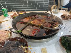 -正贰捌经重庆老火锅(建设路店)