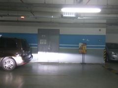 -绿地缤纷城-停车场