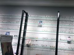 -悦目眼镜(蔡司战略合作门店)