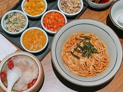 -蟹黄鱼·海派深夜面馆(巨鹿路店)