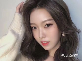推荐锁骨发  适合脸型：圆脸菱形脸方脸椭圆脸瓜子脸发