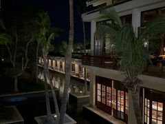 -亚龙湾喜来登·美景台大堂吧