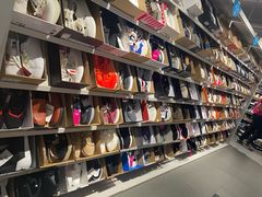 -唯品会(北京国瑞城店)