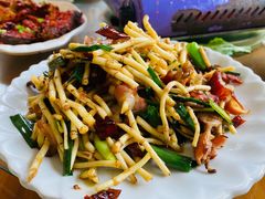 折耳根炒腊肉-仁和人家