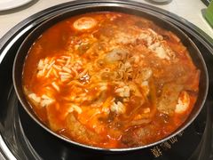 -三清洞摩西韩式年糕火锅(威高广场店)
