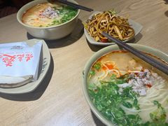 -亮亮拉面(师范路店)