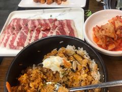 传统石锅拌饭-·缸桶屋·韩式牛肋条自助烤肉(西湖D11店)